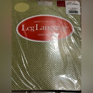 Leg Language Sheer Pantyhose off white long new vintage